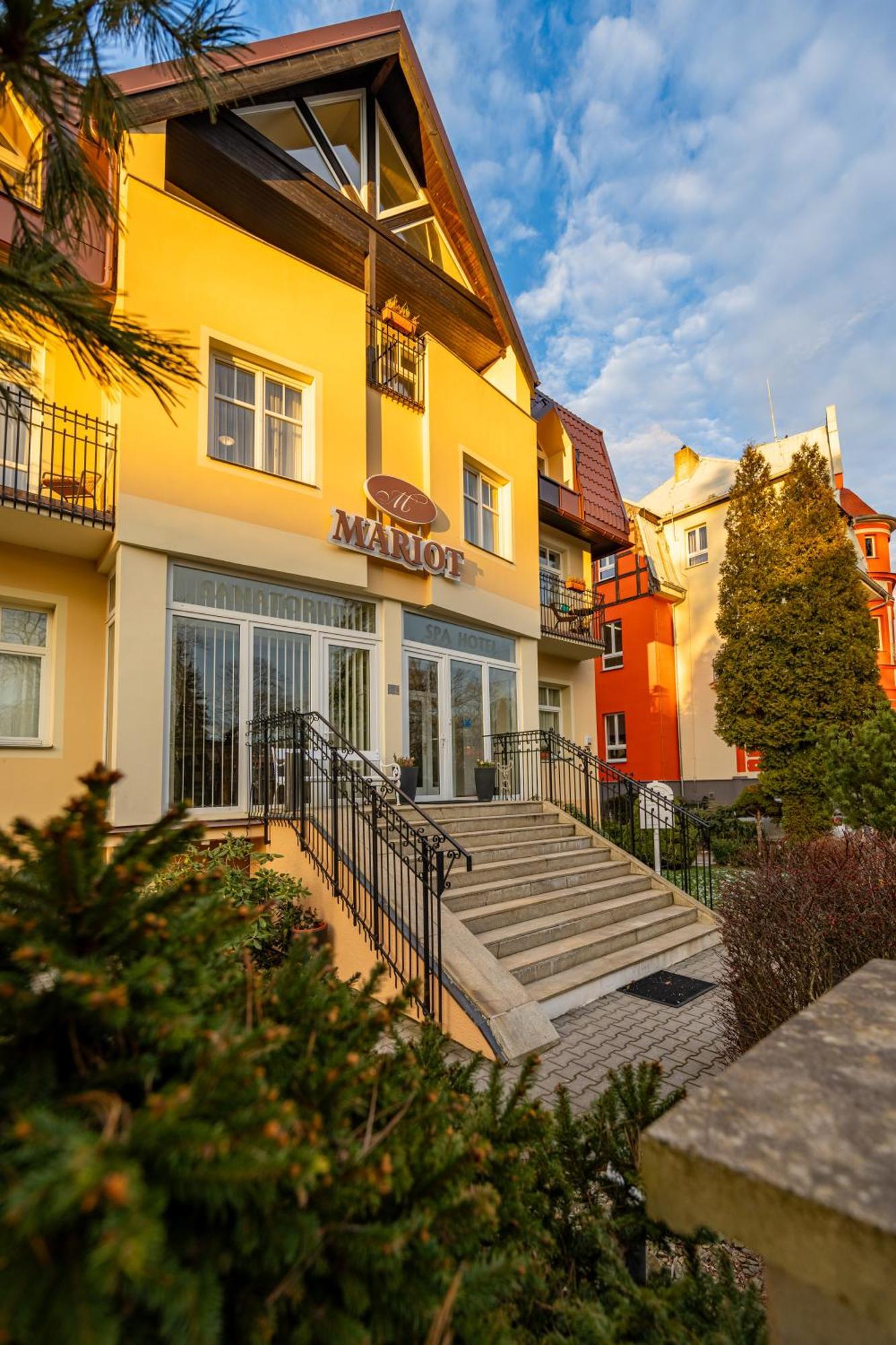 Hotel Sanatorium Mariot Frantiskovy Lazne Bagian luar foto